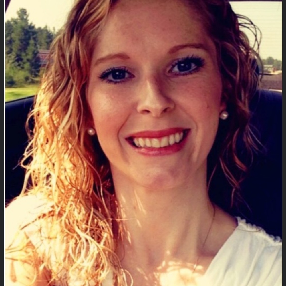 Meet your Posher, Claire